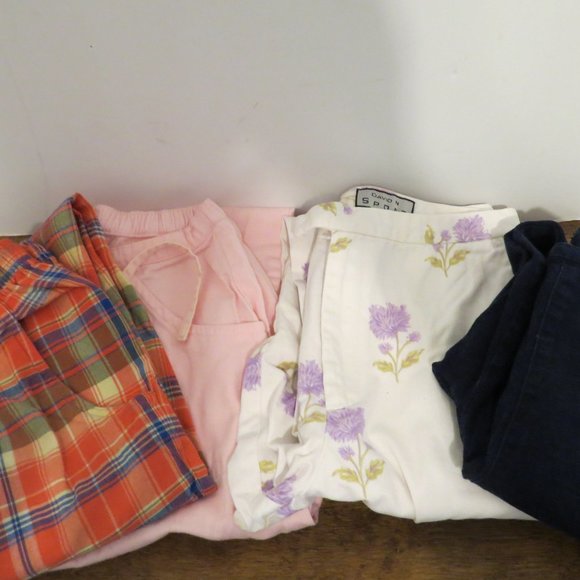 Vtg Women's capri/summer pants lot of 4 pr; size 4  945 - Picture 1 of 16
